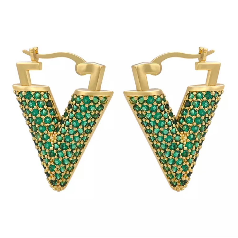 🆕 Beautiful Dainty Micro Pavè Emerald Triangle Geometric Drop Earrings NWT